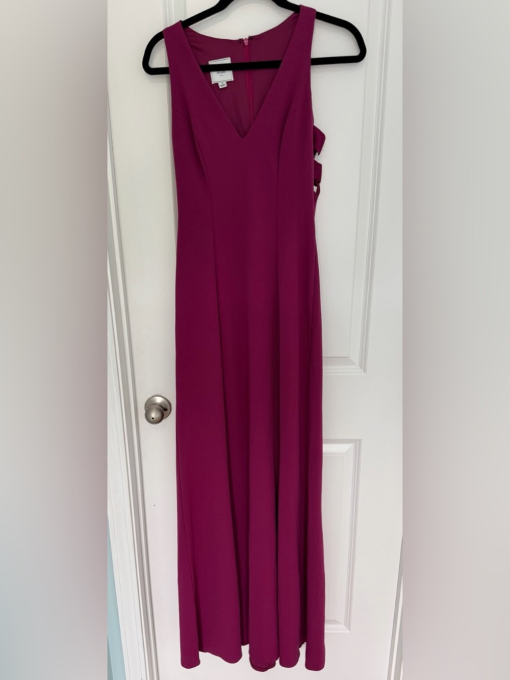 DB Studio Berry Fushia Maxi Dress Size 2 Sleeveless V Neck Cutout Formal NWT